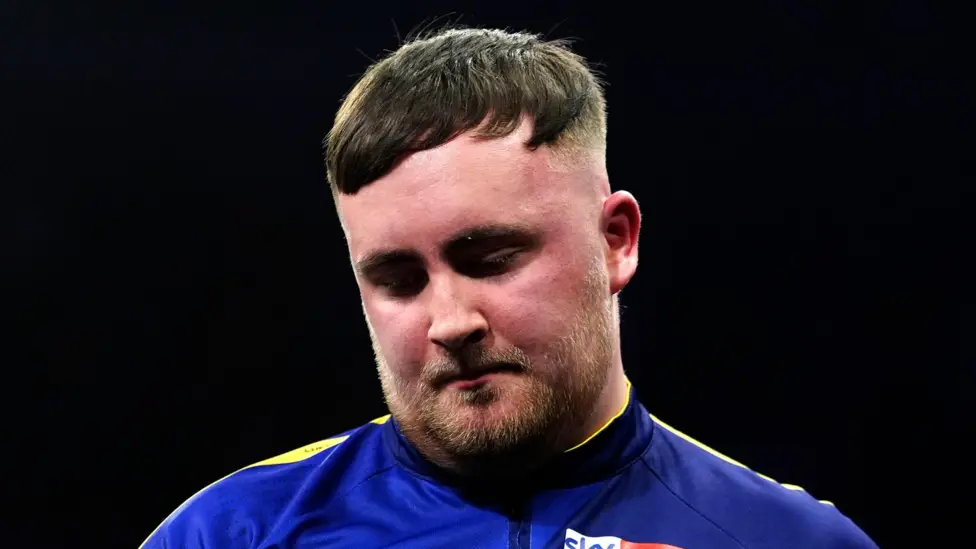 Luke Littler Booed in Liverpool, Blows 4-0 Lead to Van Gerwen 2 image 148