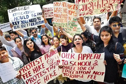 New Delhi India 16th April 2025 Several parents 1747198367369 1747198379159