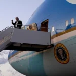 d0u21krs donald trumps air force one 625x300 12 May 25