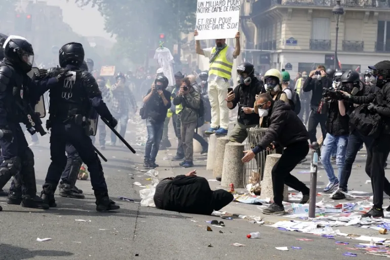 Top 5 Shocking Moments from May Day Clashes in Paris 3 image 117