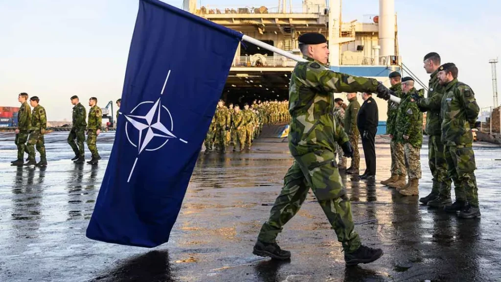 043 SW 9P7OK41QAZE resized.jpg