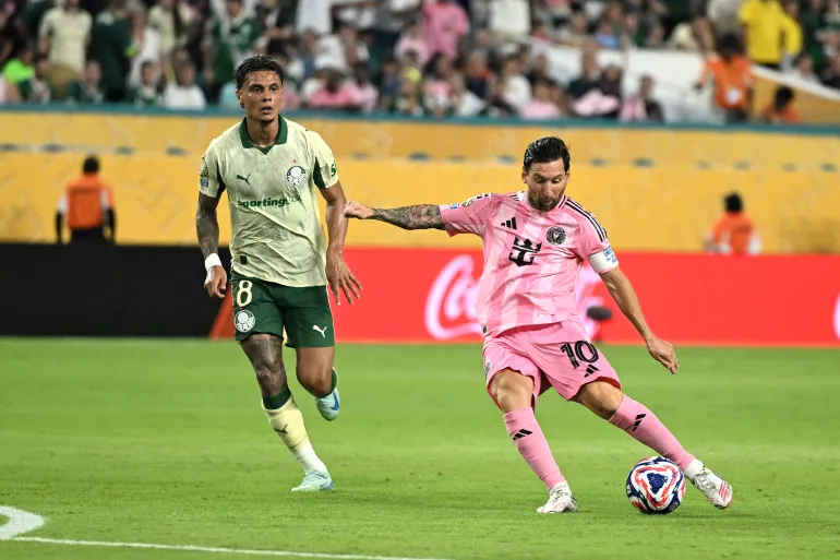 AFP 20250624 63J33LT v1 HighRes FblWcClub2025Match35InterMiamiPalmeiras 1750746116